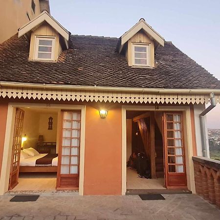 Tsara Guest House 菲亚纳兰楚阿 外观 照片